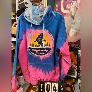 Great Smory
SATLINBURG, T
Mountains SASQUAT